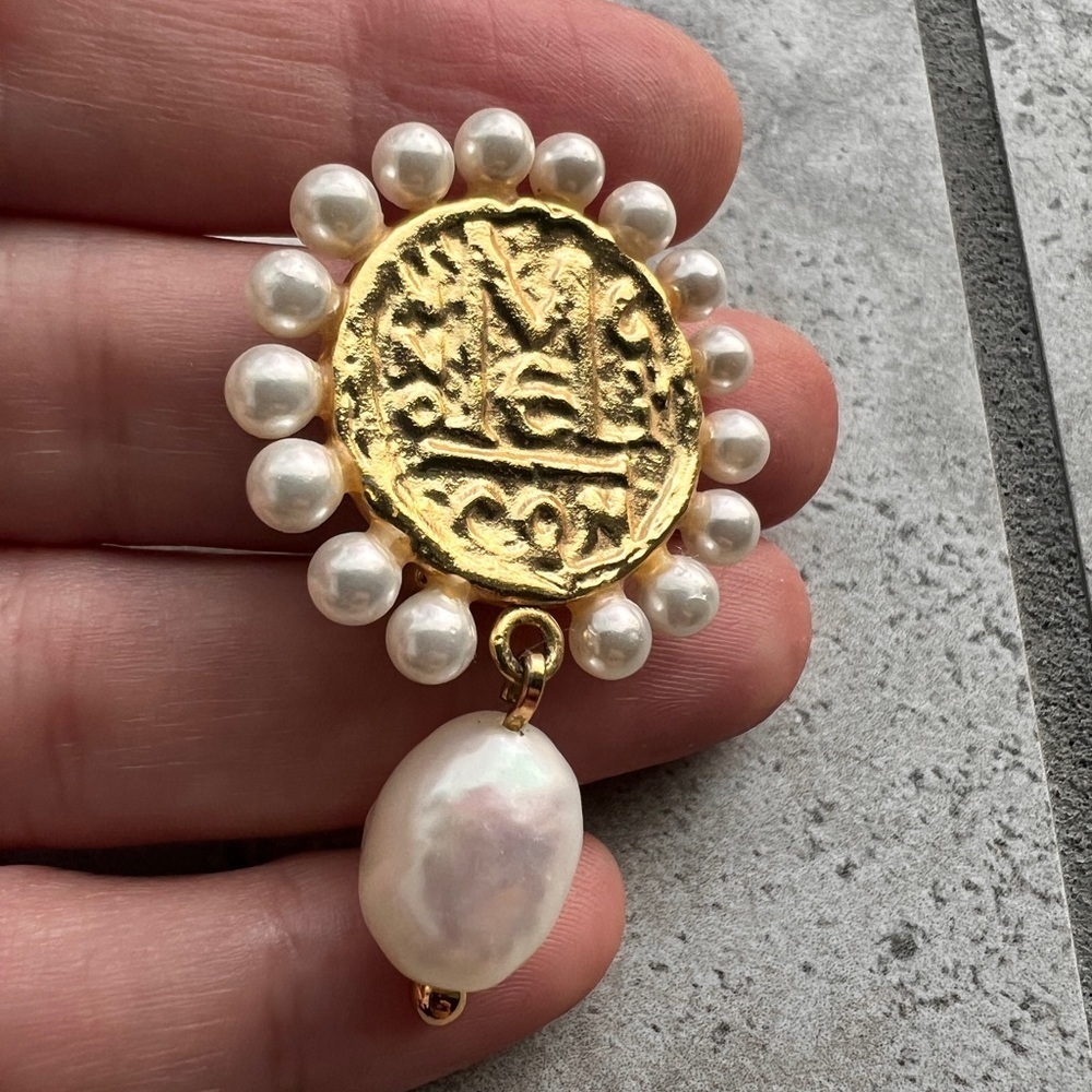Nicolao Earrings Éliou - pearls - gold - Clip - Picture 3 of 8